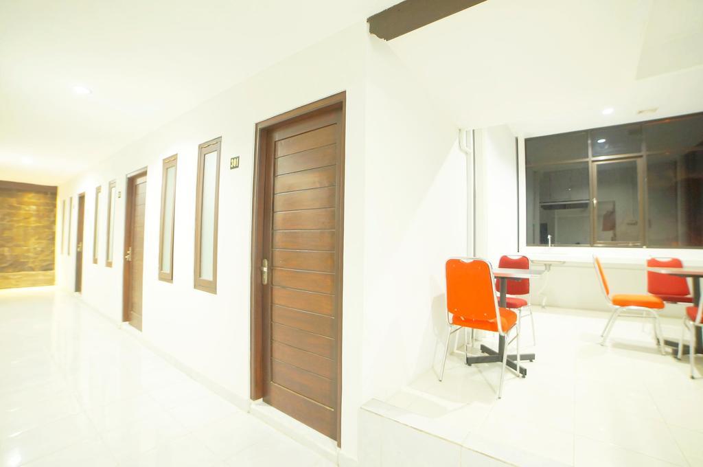 Easton Kuta Homestay Kuta Lombok Exterior foto