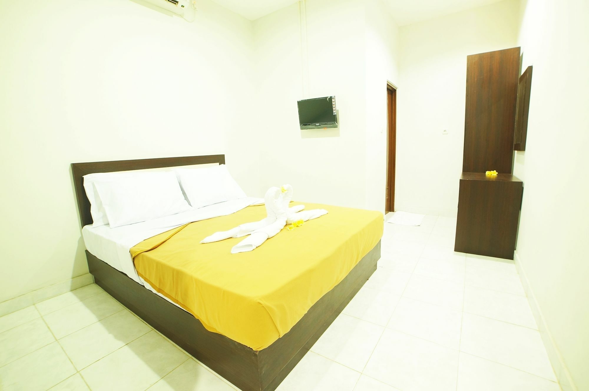 Easton Kuta Homestay Kuta Lombok Exterior foto